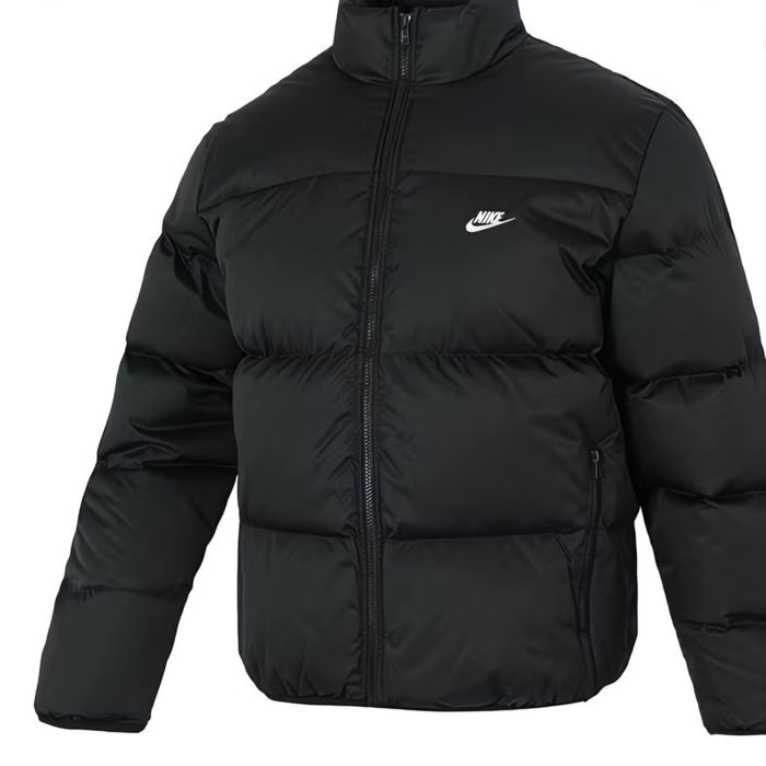 Зимняя куртка  Nike. Размер XL. Цвет чёрный