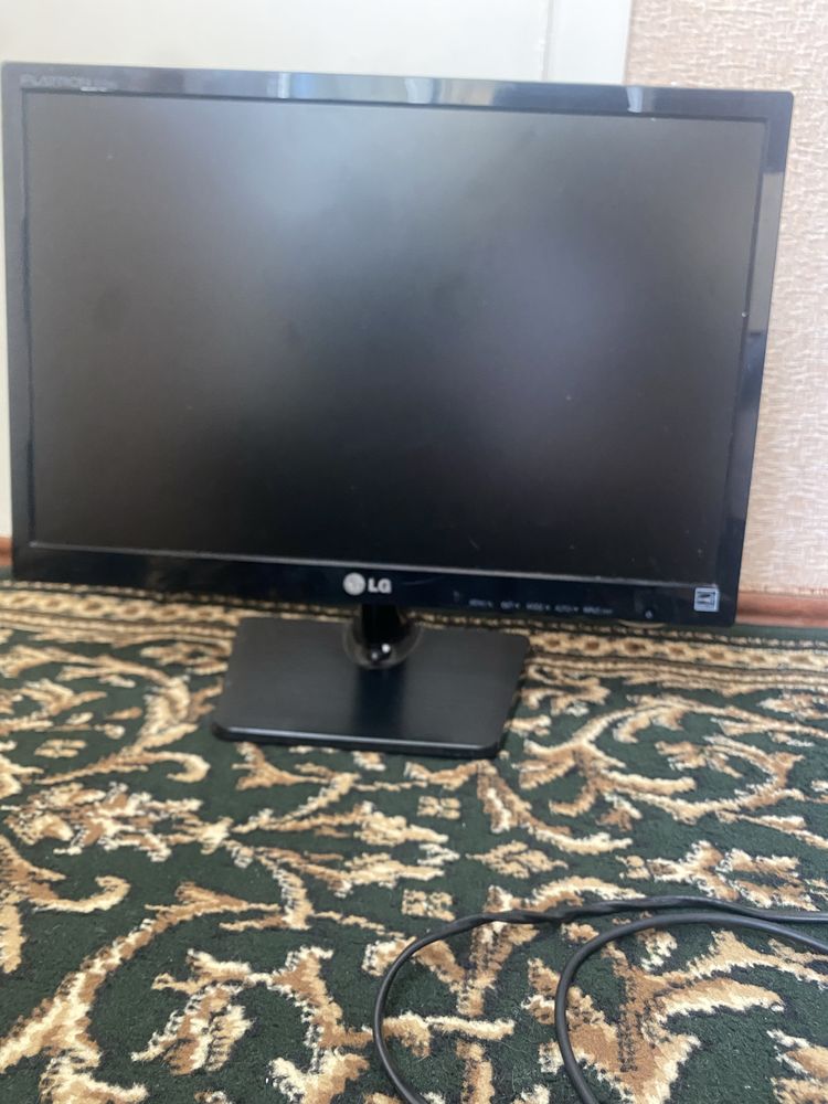 Монитор LG 19 dyum
