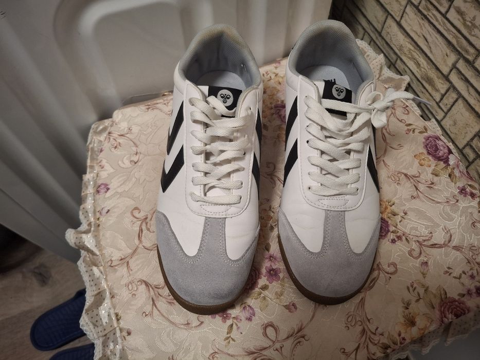 Унисекс маратонки Hummel