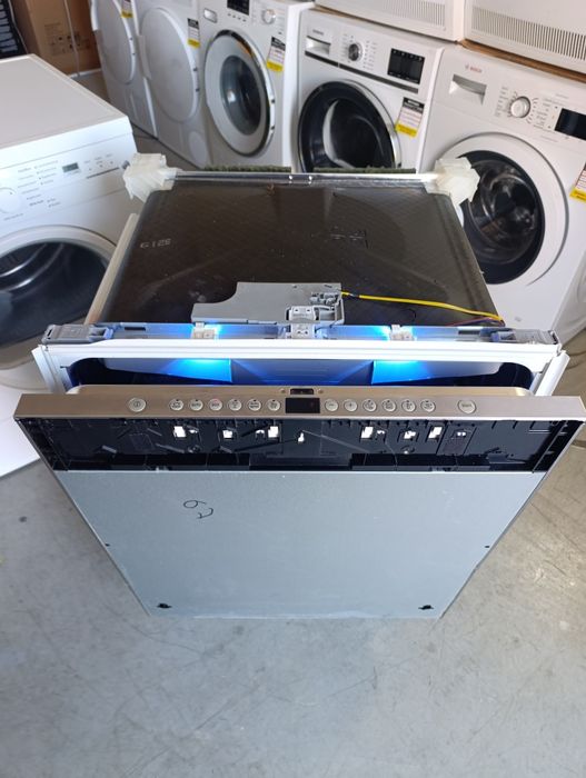 Съдомиялна SIEMENS за Пълно вграждане