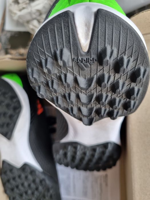 Vând adidași pentru fotbal Adidas xspeedportal.3  tf mărimea 40.