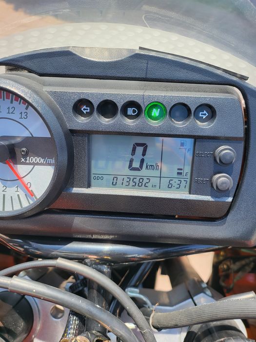 Hyosung gtr125r 2009