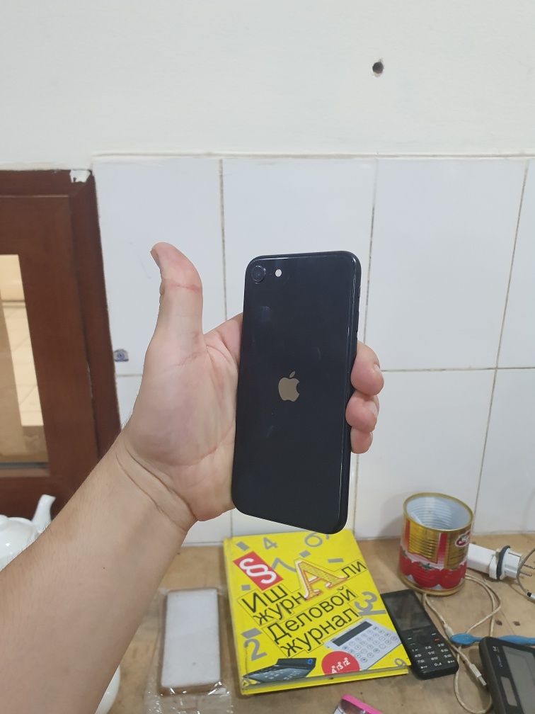 I phone SE blackq