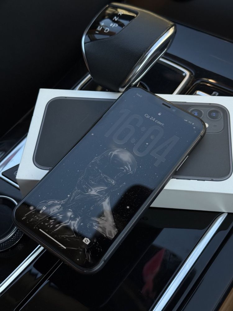 Iphone 11, 84акб