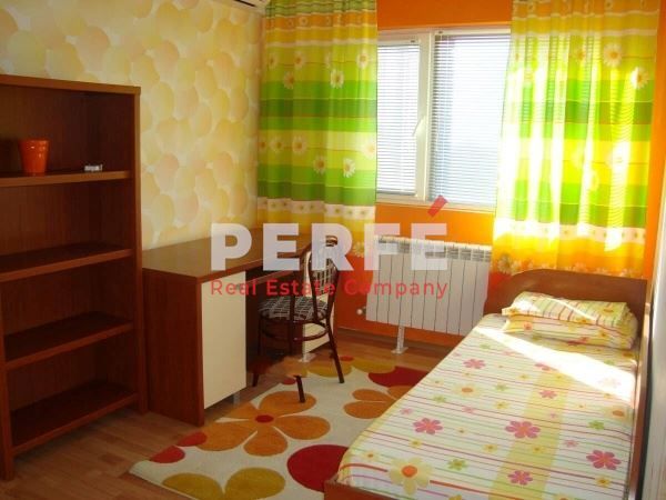 Дава се под наем Мезонет в Бургас, Лазур - 240 кв.м за 1275 € - Снимка #2