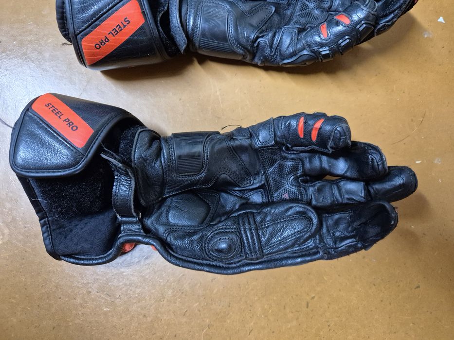 Dainese steel pro fluo red L