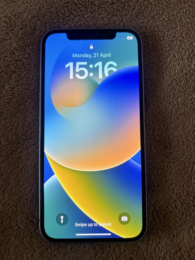 iPhone 12 отлично състояние