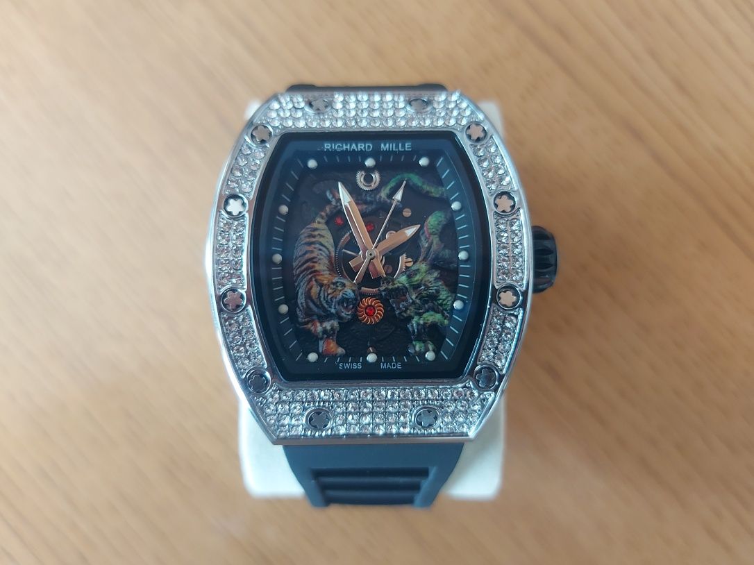 ЧИСТО НОВ ! Мъжки часовник "Richard Mille" (Tiger & Dragon)