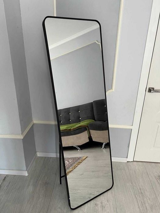 зеркало напольное. зеркало с ножками. настенное зеркало