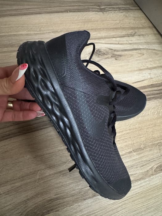 Оригинални маратонки МАРАТОНКИ NIKE REVOLUTION 6 NN GS! 38 н