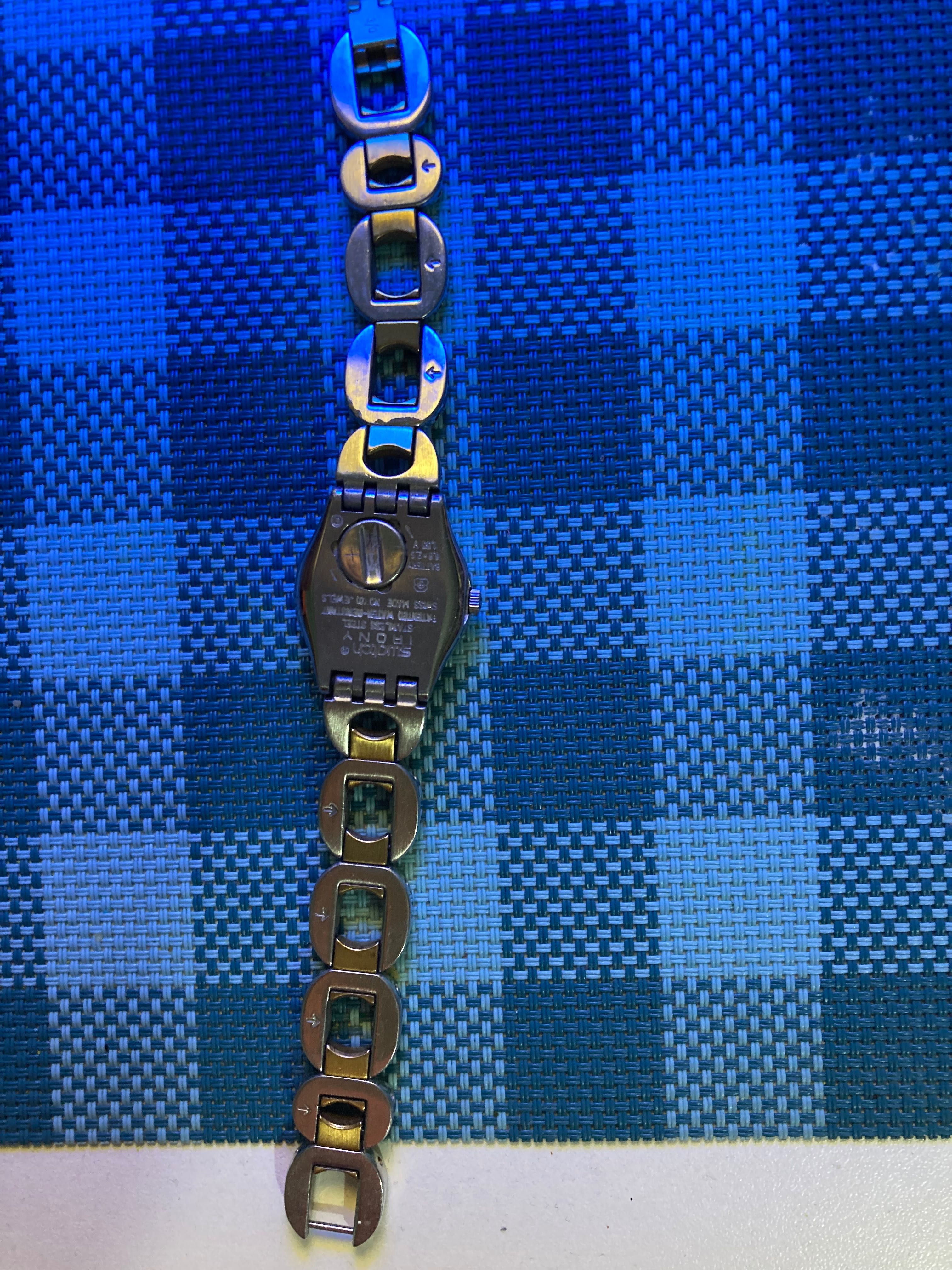 Продам часы Swatch