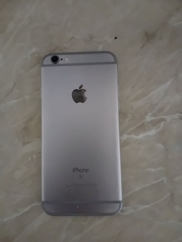 IPhone 7 телефонът е в добро състояние