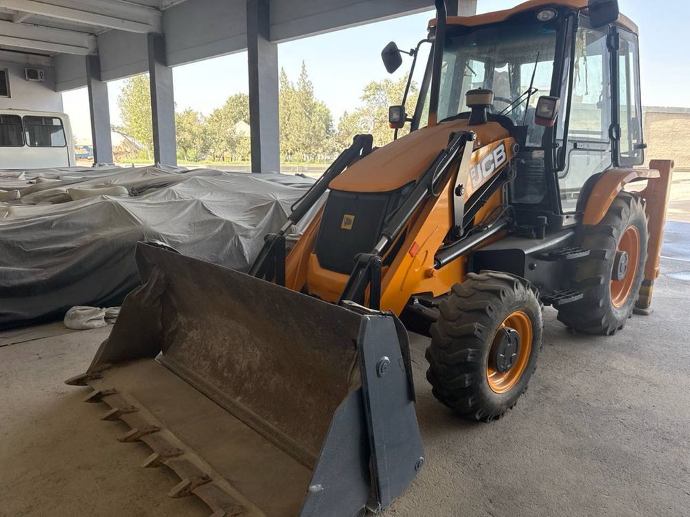 ekskavator pogruzchik JCB 3DX Plus toshkentda tayyor