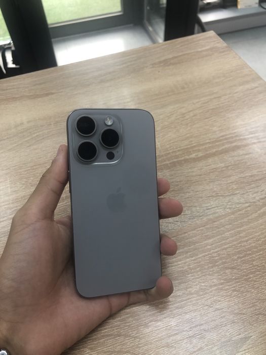Iphone  15 про 8/128гб  (A4)