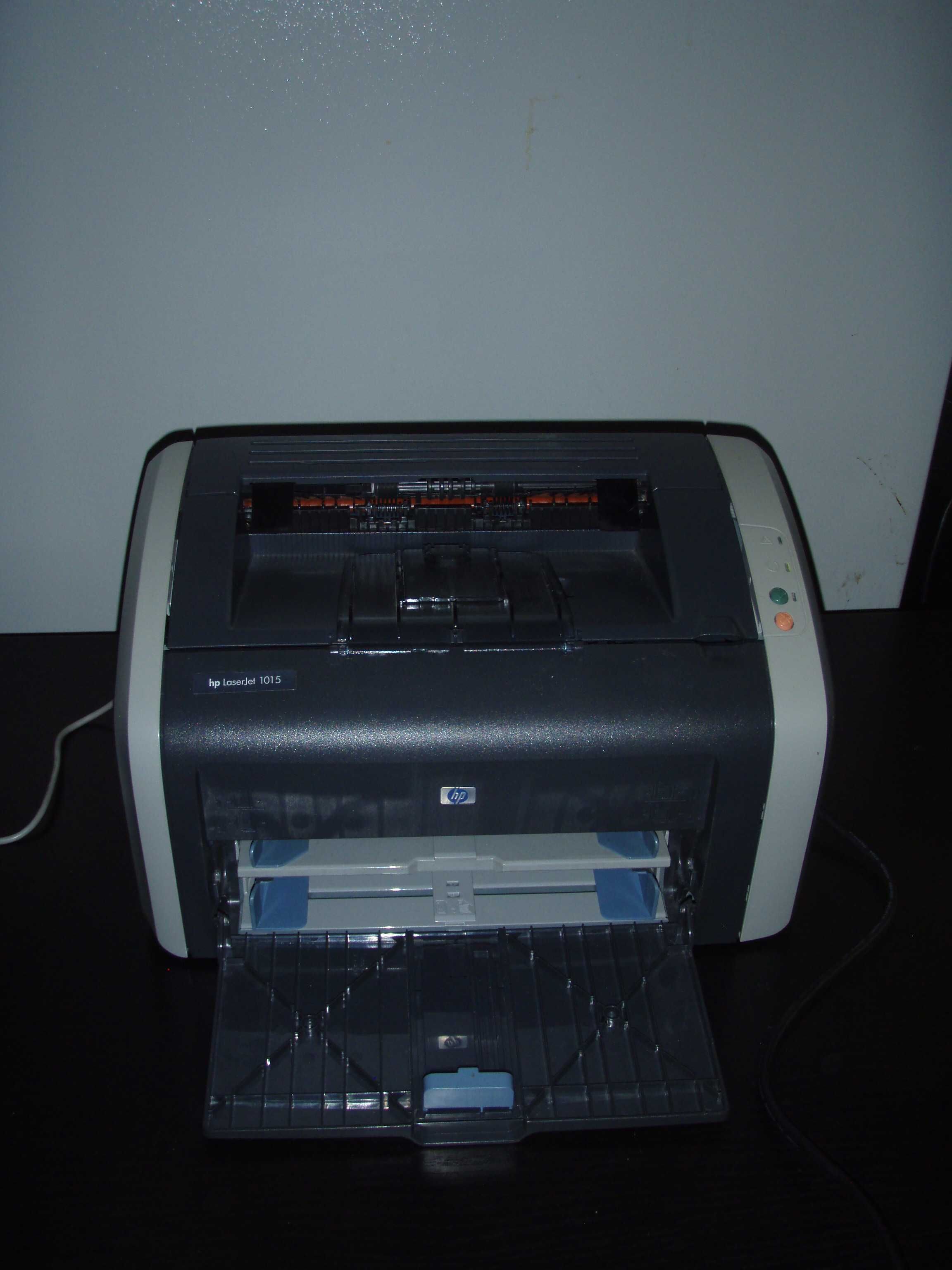 Imprimante  monocrom HP LaserJet 1015 si 1022