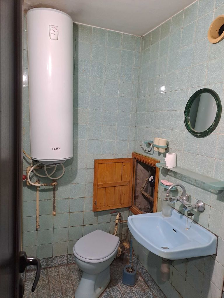 Продава се Двустаен апартамент в Плевен, Дружба 3 - 60 кв.м за 975 €/кв.м - Снимка #11