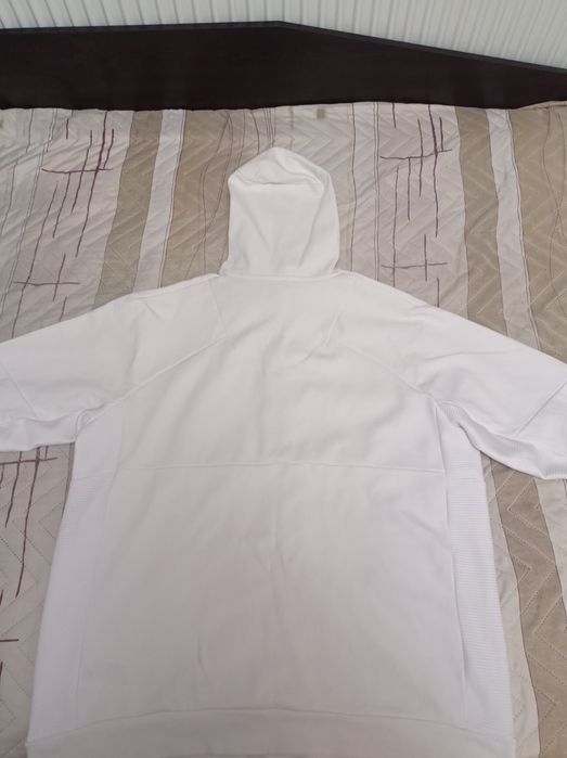 Мъжки суичър с качулка