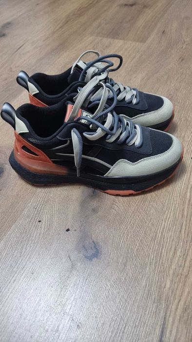 Adidasi Gryxx + Adidasi Zara albi