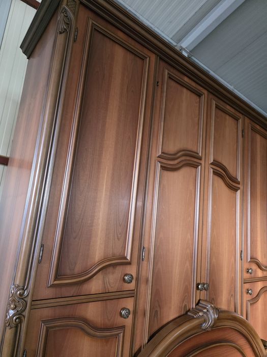 Dormitor complet din lemn k nou imp Italia Pat noptiere dulap