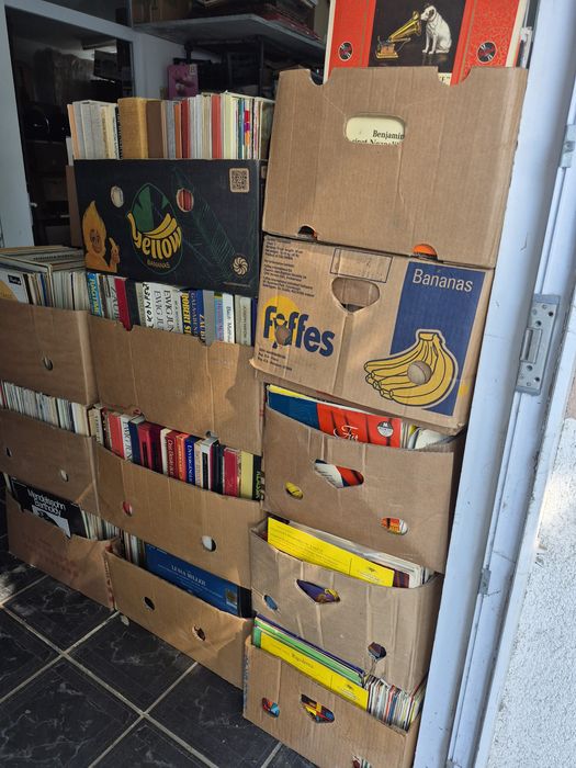 Vând 200lp,Discuri Vinil muzica clasica compozitori celebrii 

- Tot l