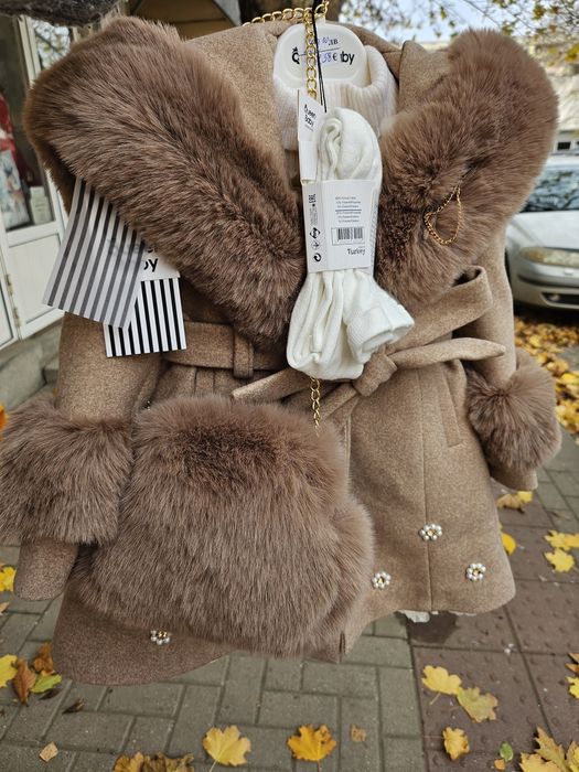 Луксозен детски комплект-палто+стилна рокля от 2 до 6г.