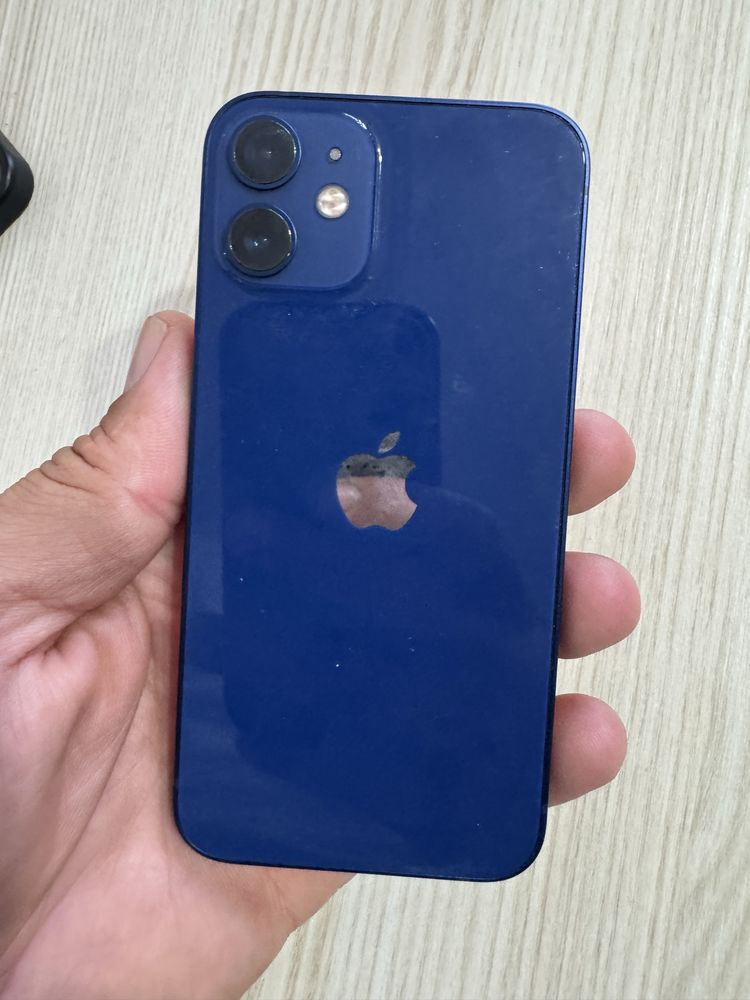Iphone 12 mini fara cont cu defect