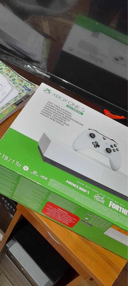 Конзола Xbox One S