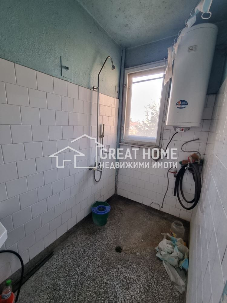 Продава се Четиристаен апартамент в Търговище, Център - 120 кв.м за 723 €/кв.м - Снимка #6