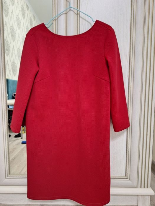 Продам женские платья 46 размера