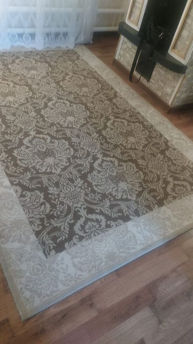 Продам два ковра