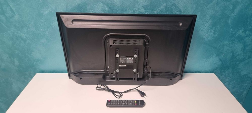 Televizor Vortex 85 cm (33 inch) Ideal pentru dormitor, bucătărie