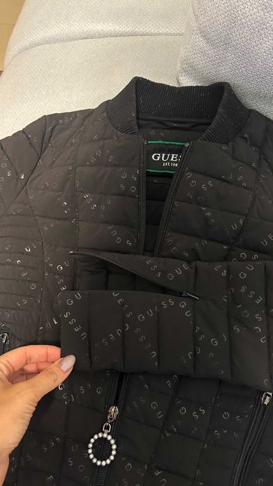 Oригинално Яке Guess, размер XS