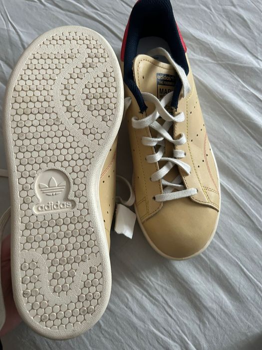 Snikersi Adidas marimea  36 2/3