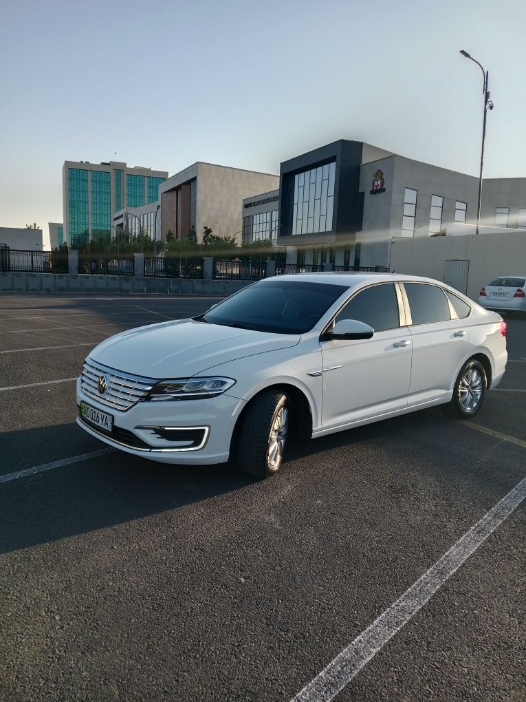 Продаётся Volkswagen e-Lavida 2022 года