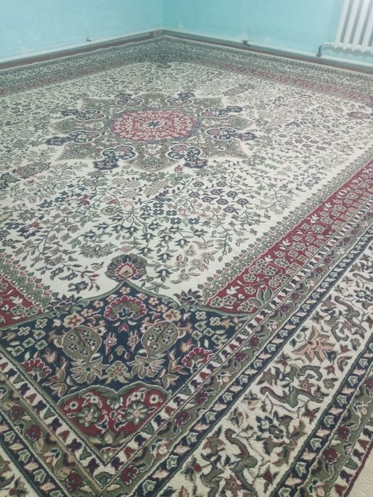 Gilam sotiladi 5.50 ga 5.50