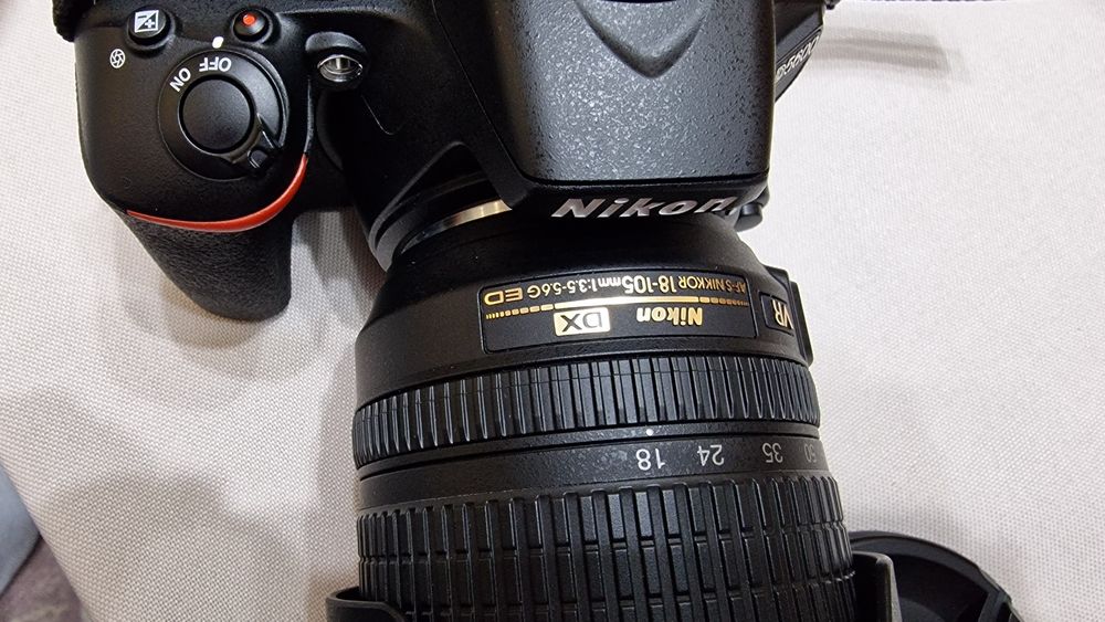 Nikon D5600 с обектив Nikon 18-105mm