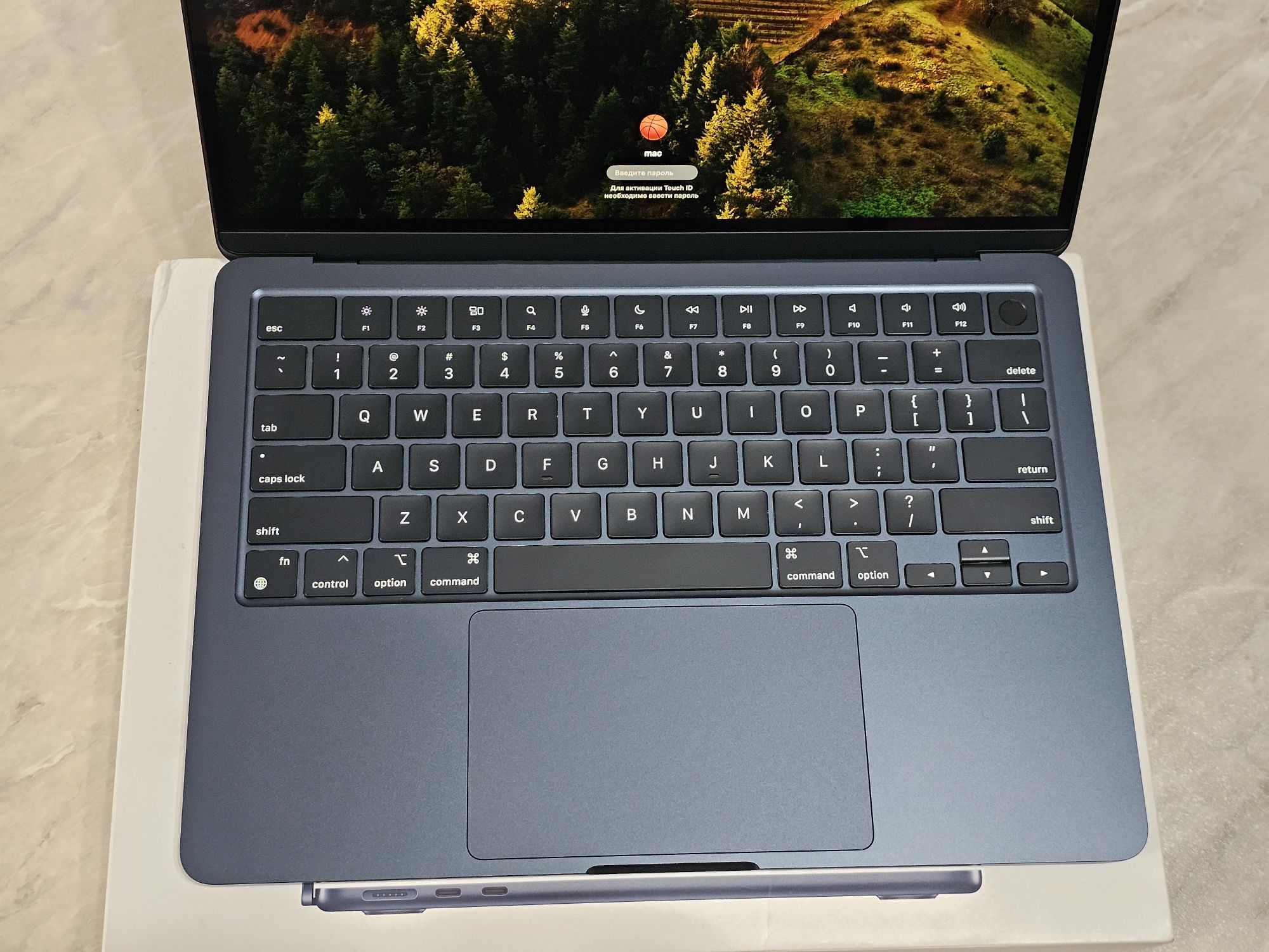 MacBook Air M3 8/256 7 циклов