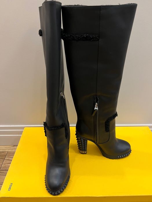 Fendi зимние сапоги на каблуке