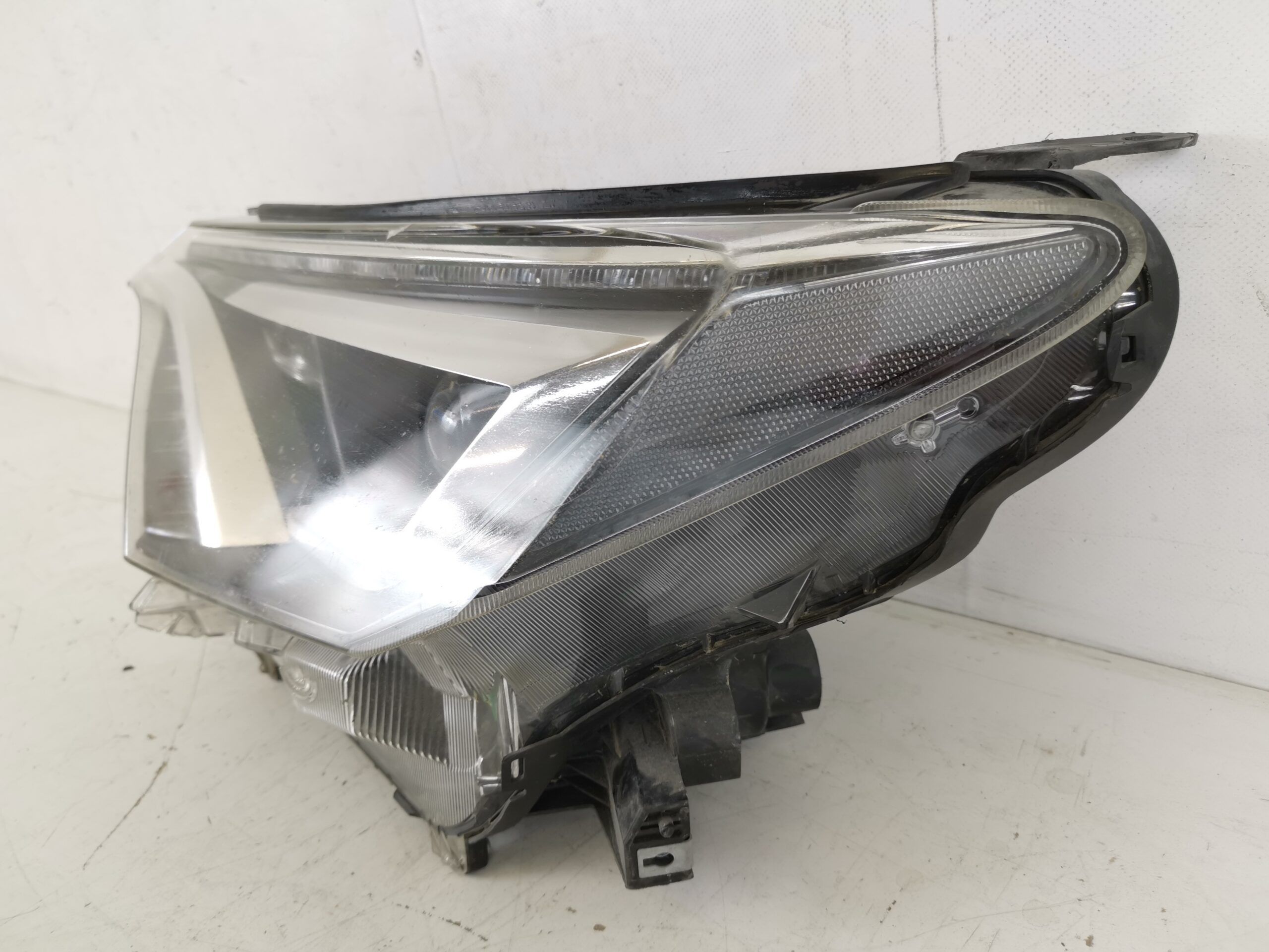 Ляв фар Led Тойота РАВ4 / Lqv far Led Toyota RAV4 4 [facelift] 2015 20