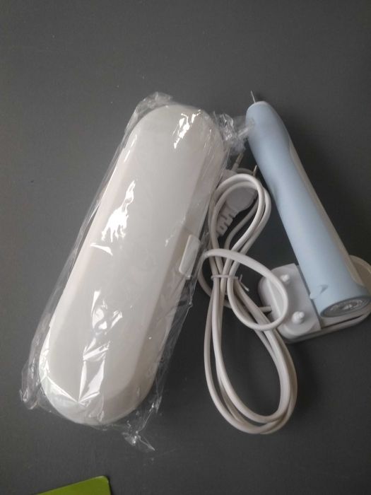 Продавам ултра звукова четка за зъби Philips sonicare FlexCare+