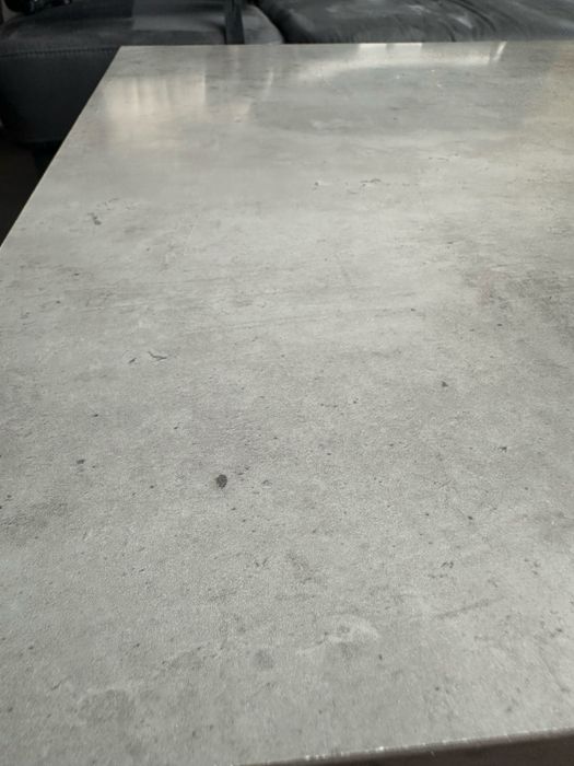 Холна маса от Юск