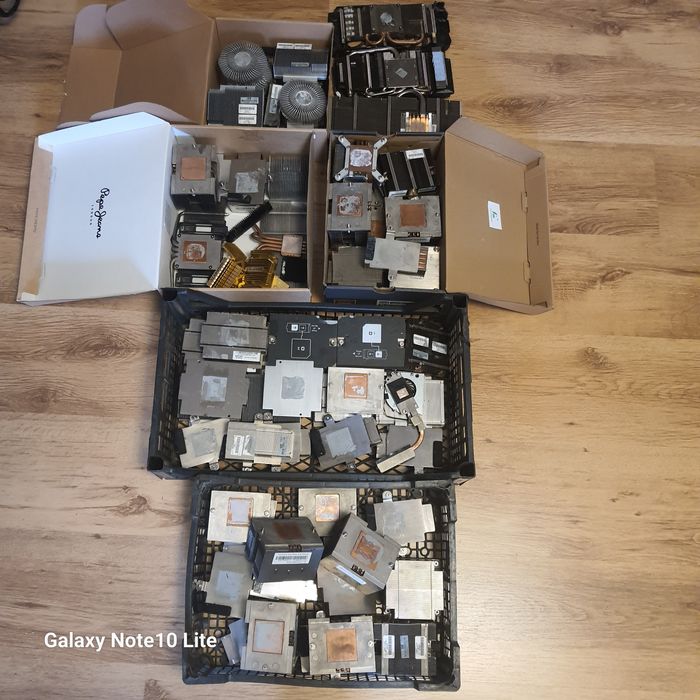 Radiatoare componente electronice