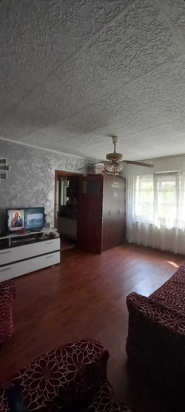 Apartament cu 3 camere de vânzare în Murfatlar