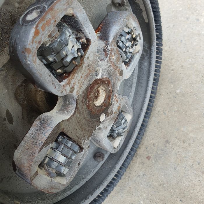 buciardat, frezat ,slefuit, scarificat