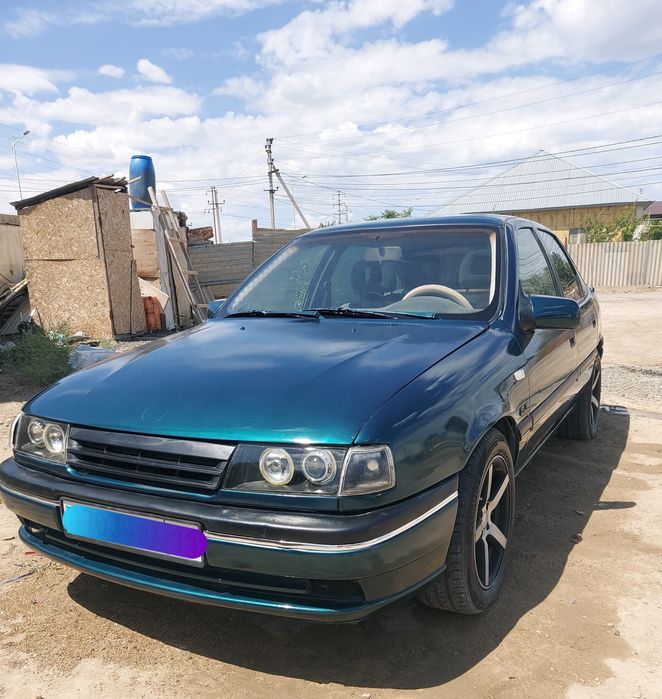 Продам машину Опель вектра