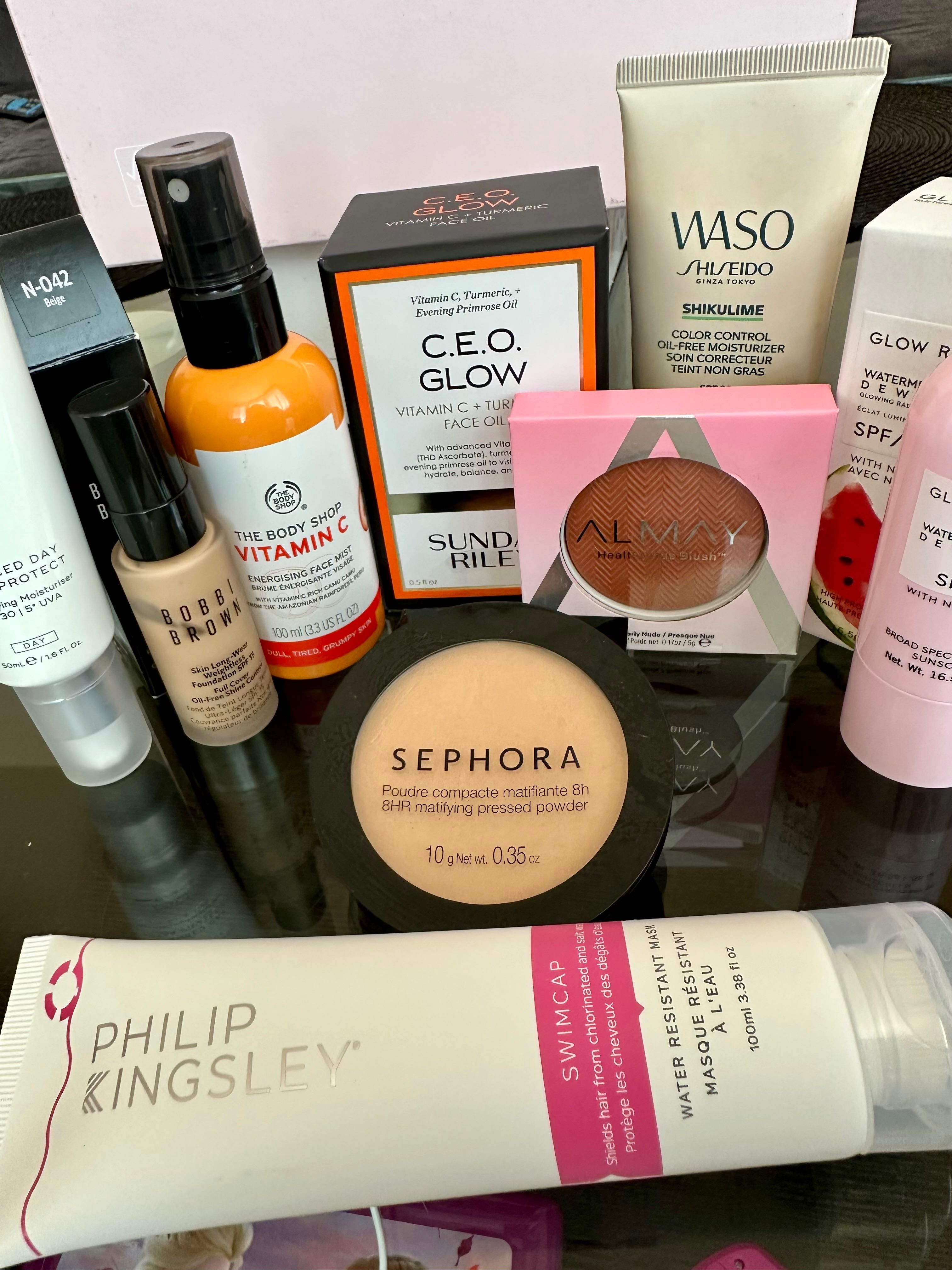 Козметика: Sunday Riley, Glow Recipe, Medik8, Philip Kingsley, Bobbi b