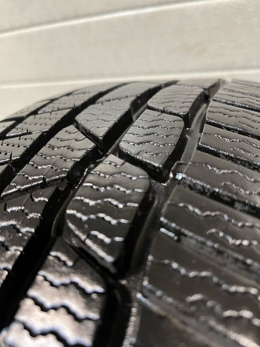 205 50 R 17 M+S Continental ContiSeal set 4 anvelope de iarna