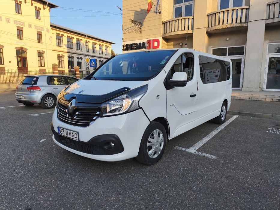 Vând Renault Trafic
