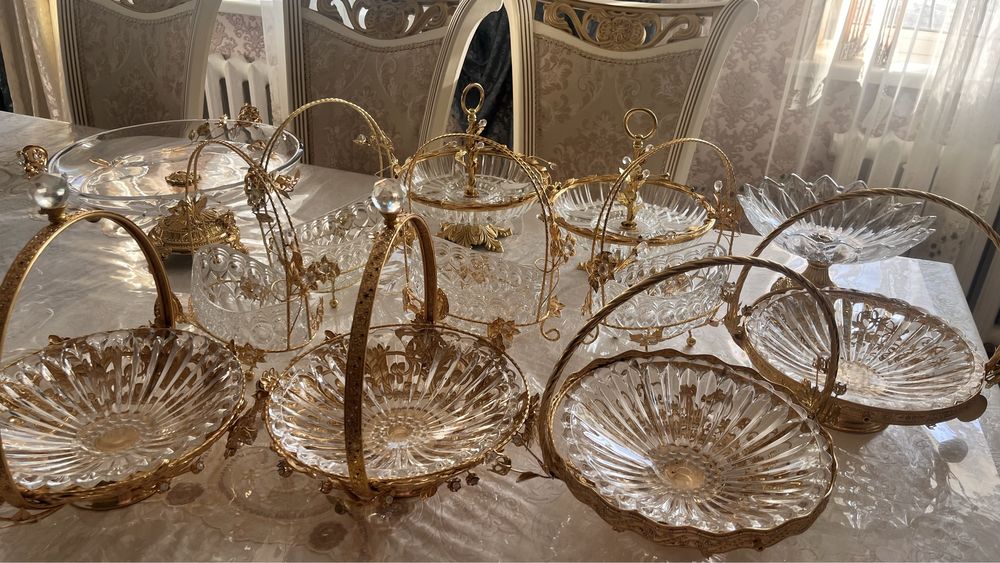 Продаются каждая за 10 000