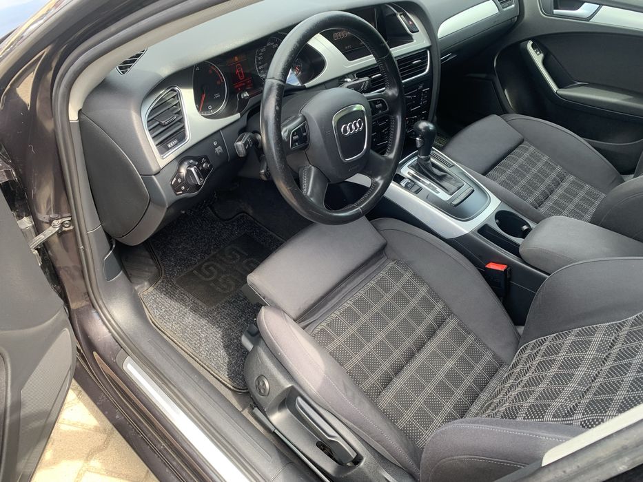 Audi A4 B8 2,0tdi  an 2010 cutie automata